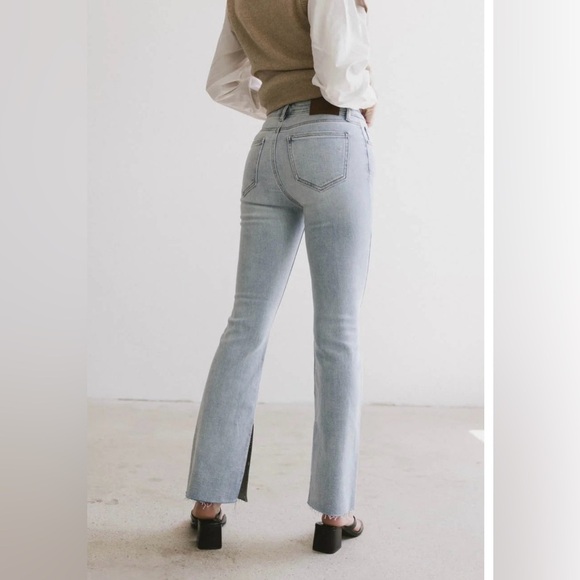 BOHME Ryan Bootcut Frayed Hem Split Hem Jeans in Light Wash Size 25 - Picture 1 of 14